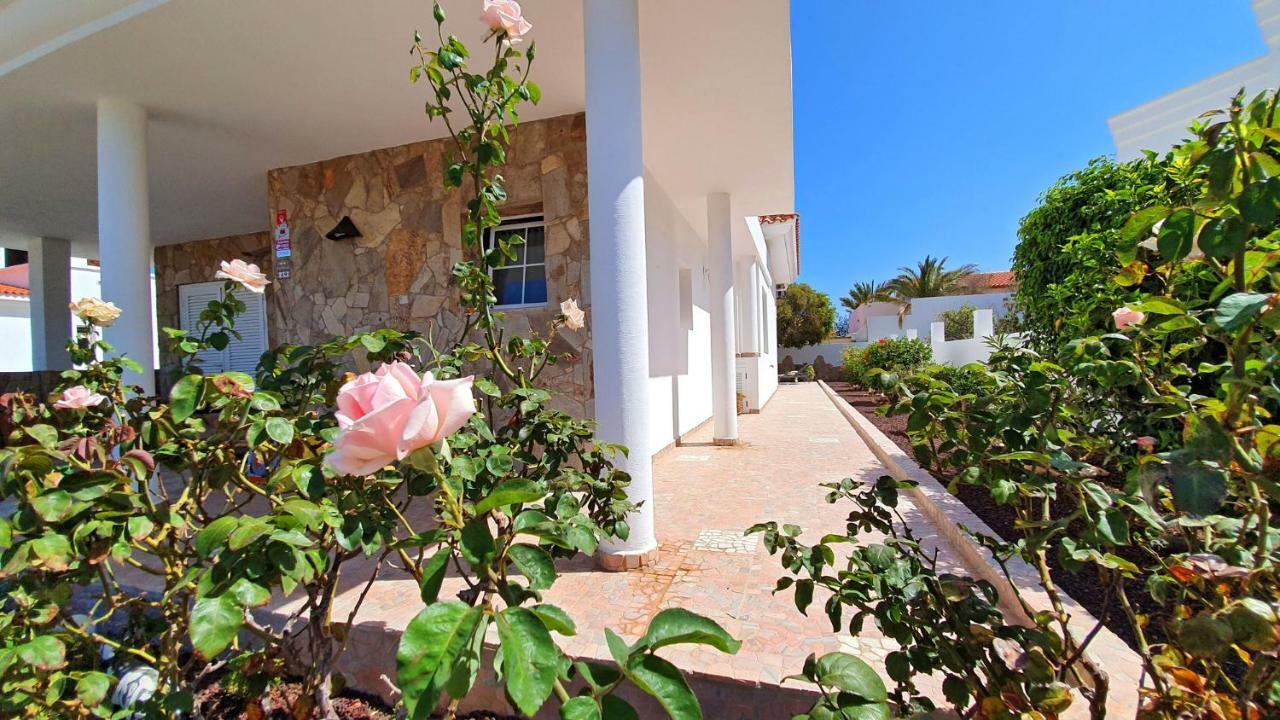 Ferienhaus Casa Blanca - Tarajalejo - Glasfaserinternet - Meerblick Buitenkant foto