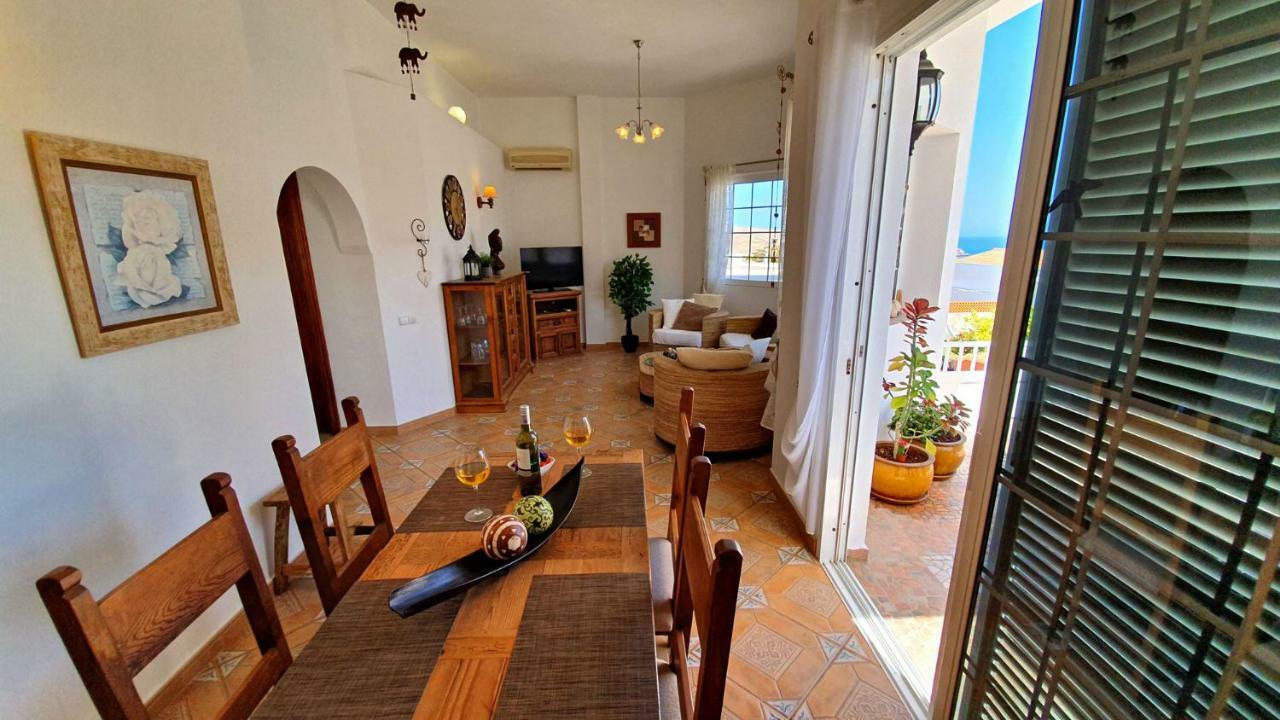 Ferienhaus Casa Blanca - Tarajalejo - Glasfaserinternet - Meerblick Buitenkant foto