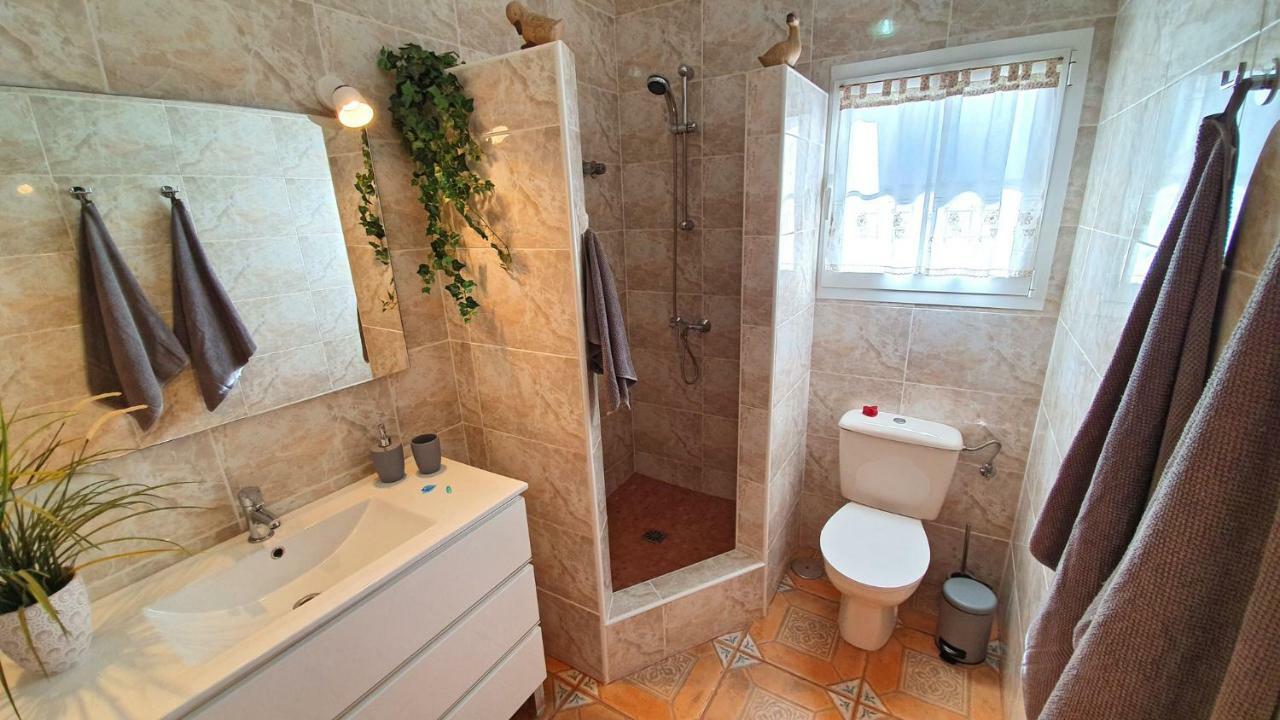 Ferienhaus Casa Blanca - Tarajalejo - Glasfaserinternet - Meerblick Buitenkant foto