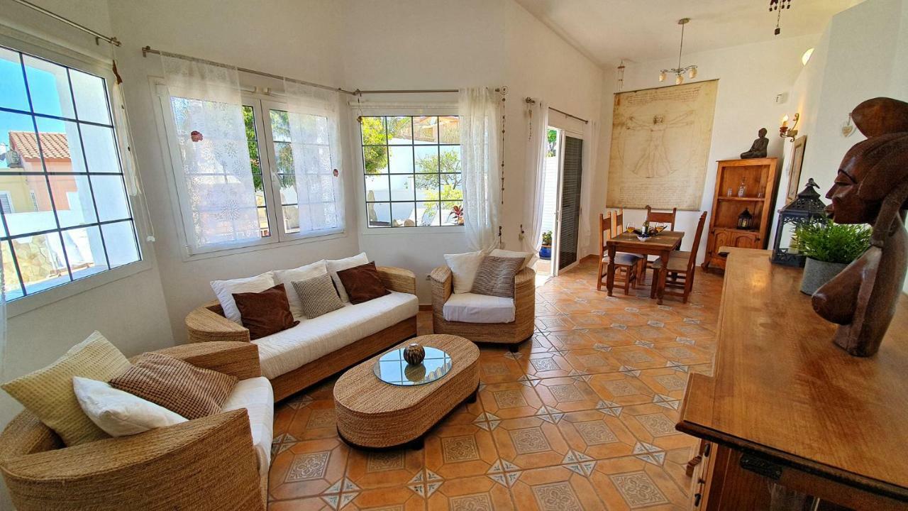 Ferienhaus Casa Blanca - Tarajalejo - Glasfaserinternet - Meerblick Buitenkant foto