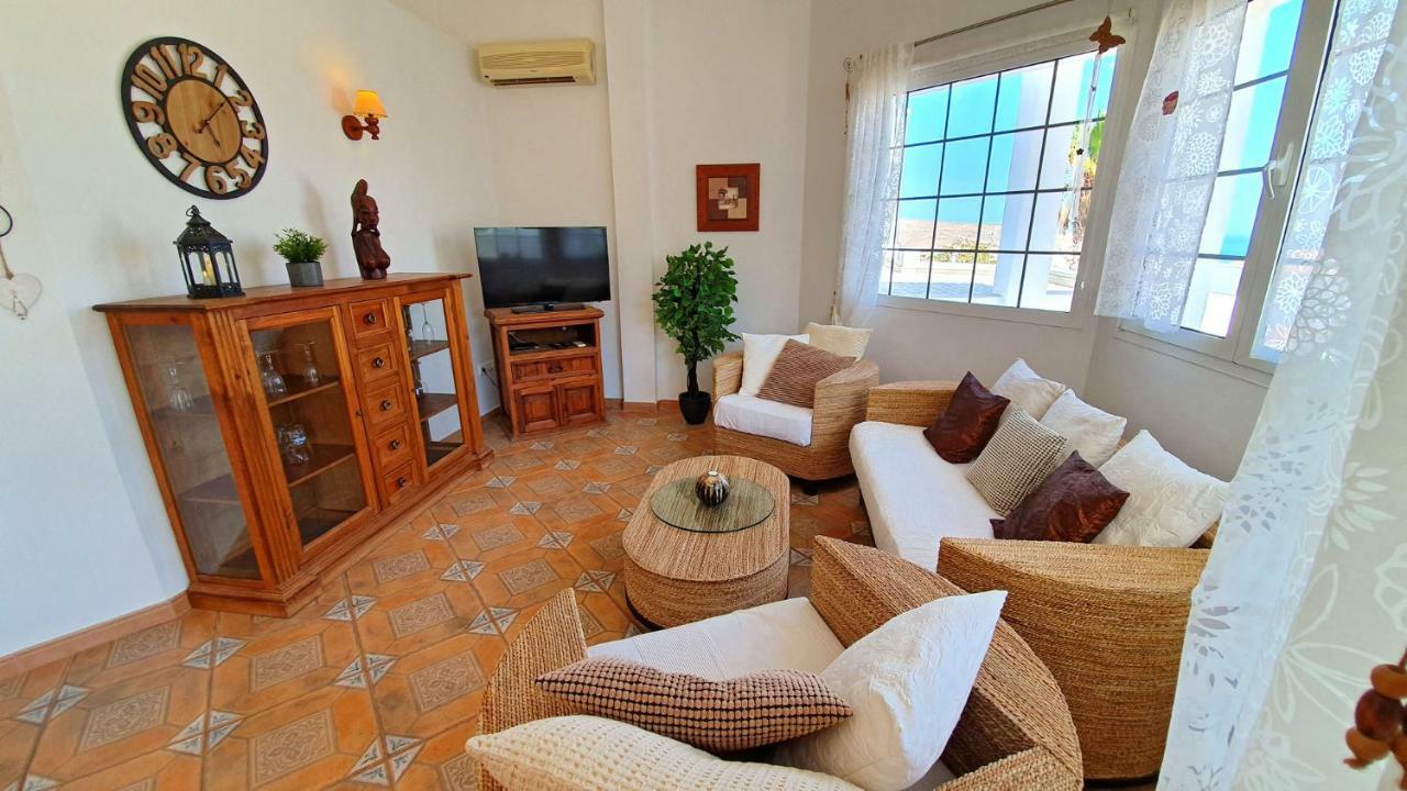 Ferienhaus Casa Blanca - Tarajalejo - Glasfaserinternet - Meerblick Buitenkant foto