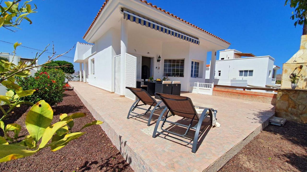 Ferienhaus Casa Blanca - Tarajalejo - Glasfaserinternet - Meerblick Buitenkant foto