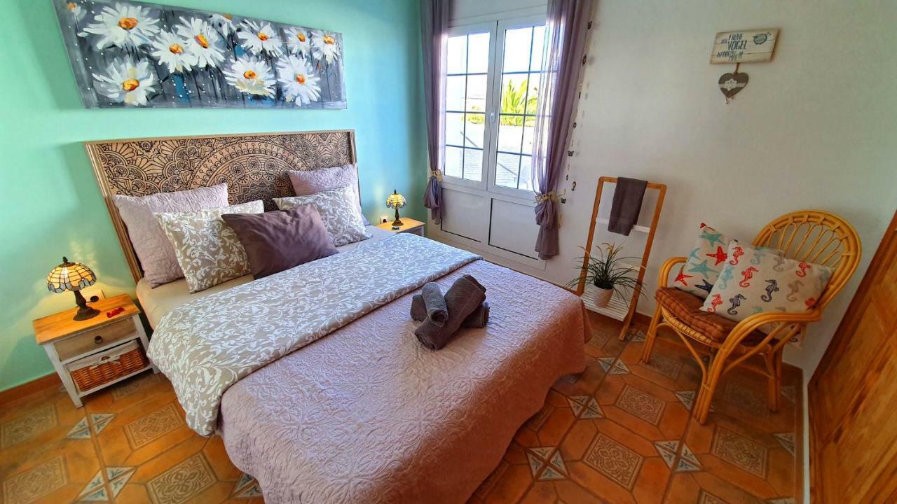 Ferienhaus Casa Blanca - Tarajalejo - Glasfaserinternet - Meerblick Buitenkant foto